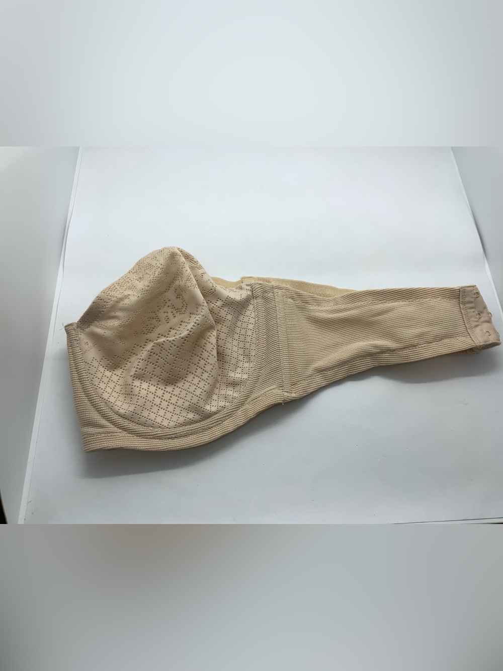 Wacoal Visual Effects Strapless Underwire Minimizer Bra - Picture 7 of 8